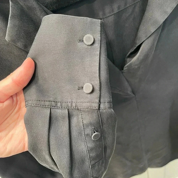 Frame Black Silk Long Sleeve Blouse size Medium - Picture 4 of 5